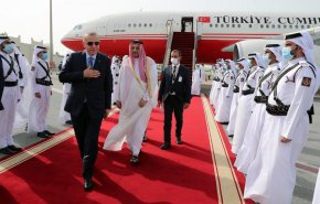 أمير قطر يستقبل أردوغان في الدوحة