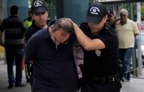 'حُریت' از بازداشت ۱۱۵ تن که درباره دارایی‌ اردوغان تحقیق می‌کردند، خبر داد