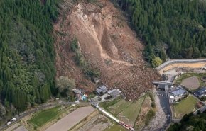 مرگ دست‌کم ۵۰ نفر بر اثر سیلاب و رانش زمین در ژاپن
