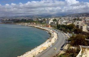 سماع دوي انفجارات متتالية في سماء مدينة جبلة السورية