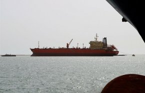 صنعاء تدق ناقوس الخطر وتحذر من انعدام مشتقات النفط