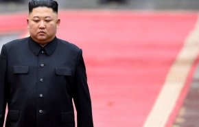 كوريا الشمالية..كيم  يكذب شائعات مرضه