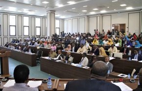 پارلمان سومالی از دولت «حسن علی خیری» سلب اعتماد کرد
