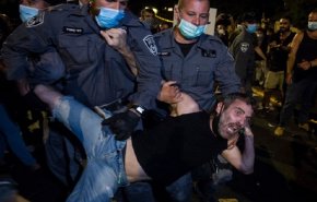 حشود إسرائيلية تطالب نتنياهو بالرحيل ودخول 