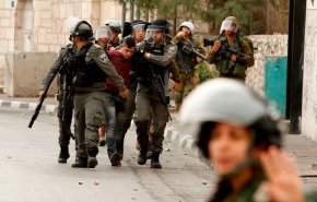 الاحتلال يشن حملة اعتقالات لفلسطينيين في نابلس والضفة