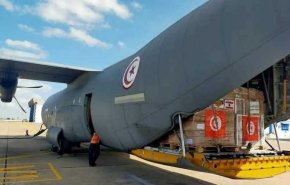 وصول طائرة مساعدات تونسية إلى بيروت
