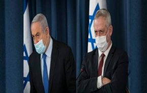 نتنياهو لا ينوي إخلاء مقعده لغانتس ويسعى لانتخابات جديدة نهاية العام
