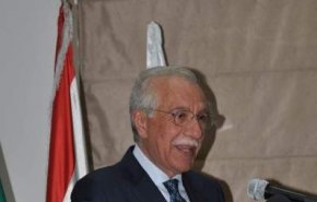 وزير سابق لبناني يطلب رفع الحصانة عنه 