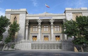 طهران تدین اقامة علاقات دبلوماسية بین ابو ظبي وتل ابيب