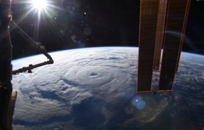 رائد ناسا يلتقط صورا مدهشة لإعصار جينيفيف