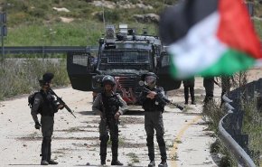 حمله ارتش و شهرک‌نشینان رژیم صهیونیستی به جوانان فلسطینی