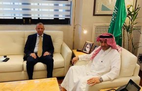 سفير سعودي بالجزائر يحذف صور لقائه بقيادي اخواني