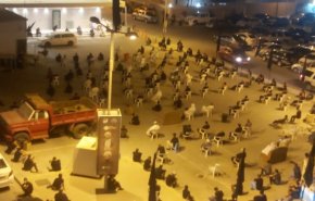  إحياء البحرينيين مراسم العزاء بشكل متحضر أثار غيظ السلطات