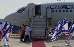 جروزالم‌پست: انور قرقاش از هیأت اسرائیلی در فرودگاه ابوظبی استقبال می‌کند