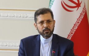 خطيب زادة: إيران تبقى مرفوعة الرأس شامخة