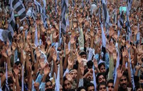 الالاف يتظاهرون في باكستان ضد 'شارلي ايبدو'