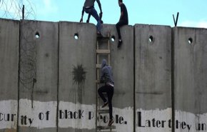إصابة ثلاثة عمال فلسطينيين برصاص الاحتلال في قلقيلية
