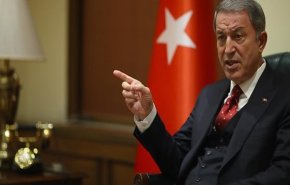 وزیر دفاع ترکیه: سخنان ماکرون فتنه‌انگیزی علیه ترکیه است