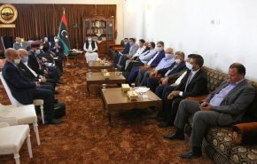 الحكومة الليبية برئاسة عبد الله الثني تتقدم باستقالتها لرئيس مجلس النواب
