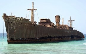 پایان 52 سال ایستادگی کشتی یونانی در کیش
