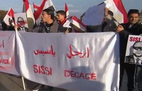 شاهد: 'أرحل يا سيسي' هتاف 'جمعة غضب' تعمّ مصر