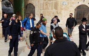 مستوطنون يقتحمون الأقصى و'جماعات الهيكل' تدعو لتوسيع الاقتحامات