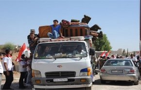 شاهد.. عودة عشرات العائلات السورية المهجرة لبيوتها بريف دير الزور