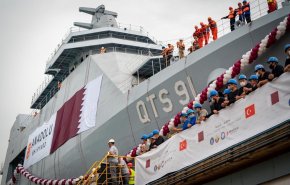 قطر تتسلم إحدى أكبر سفن التدريب العسكري بالعالم