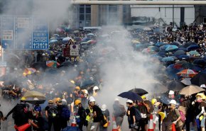 هونغ كونغ..اعتقال تسعة أشخاص يشتبه بمساعدتهم ناشطين محتجزين في الصين