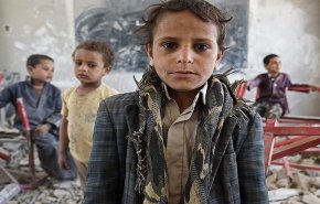 شاهد.. الدراسة تحت انقاض المدارس المدمرة في اليمن