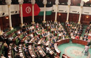 إصابة 18 نائبا.. كورونا يضرب البرلمان التونسي