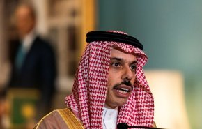 عربستان: اسرائیل و فلسطین باید به میز مذاکره بازگردند/ بحران قطر ممکن است به زودی حل شود