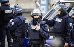 فرنسا تشدد اجراءات أمن المدارس بعد حادثة 