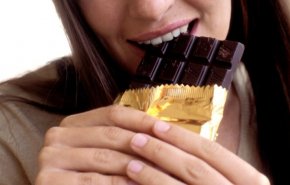 خبر سار لمحبي الشوكولاتة من المصابين بعدة أمراض مزمنة