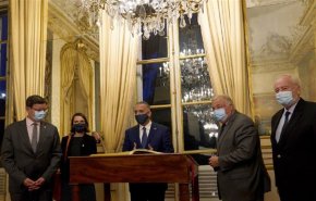 الكاظمي يؤكد من باريس حاجة العراق للدعم والتعاون في مواجهة كورونا