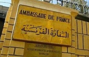 كورونا يضرب السفارة الفرنسية في بيروت 