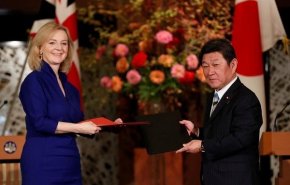بريطانيا توقع مع اليابان أول اتفاق للتجارة الحرة 