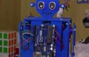 فتحي.. روبوت يُطّور المهارات التكنولوجية للطلاب في سوريا