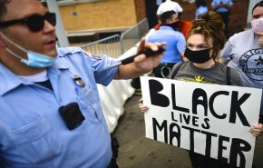 شاهد.. أعمال العنف في فيلادلفيا بعد مقتل رجل أسود على يد الشرطة