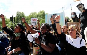 تظاهرات بالولايات المتحدة تطالب بحق السود