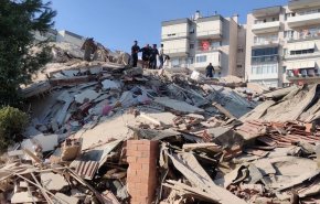 ارتفاع حصيلة ضحايا زلزال تركيا إلى 60 قتيلا وإصابة 940