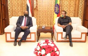 البرهان يصل إثيوبيا في أول محطة بجولته الإفريقية 