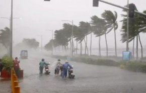 بالفيديو.. قتلى وخسائر كبيرة بسبب إعصار 'غوني' في الفلبين