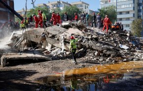ارتفاع عدد ضحايا زلزال إزمير في تركيا إلى 115 قتيلا