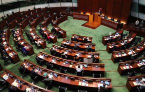 برلمان هونغ كونغ يجتمع في غياب المعارضة المؤيدة للديموقراطية
