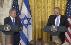 شاهد.. هدايا ترامب لنتنياهو في اللحظة الاخيرة!