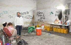 شاهد بالصور .. مستوطنون يعودون لمستوطنة أخليت عام 2005 شمال الضفة