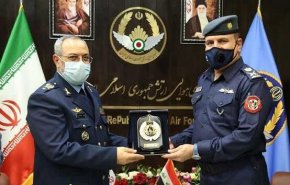 قائد سلاح الجو الايراني یلتقی نظیره العراقی