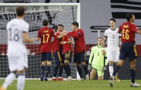 هكذا سحق الفريق الإسباني نظيره الألماني في كرة القدم!