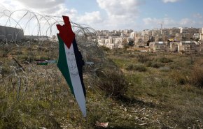 السلطة الفلسطينية تعلق على زيارة بومبيو إلى مستوطنة صهيونية 
